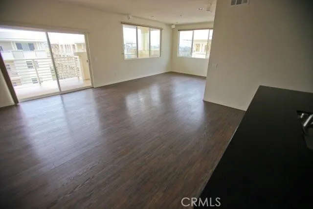 13029 Central Avenue 404, Hawthorne, California 90250