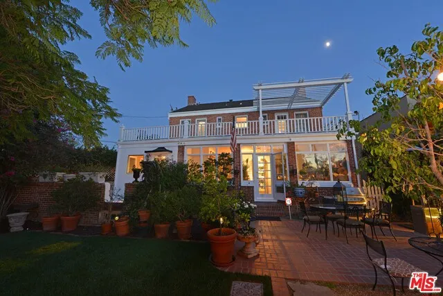 1113 S Stanley Avenue, Los Angeles, California 90019