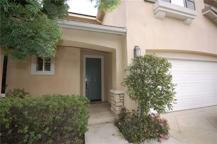 54 Pembroke, Irvine, California 92618