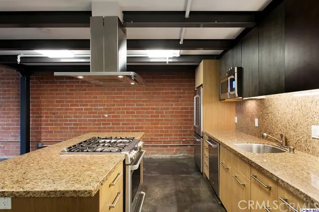 120 S Hewitt Street 6, Los Angeles, California 90012
