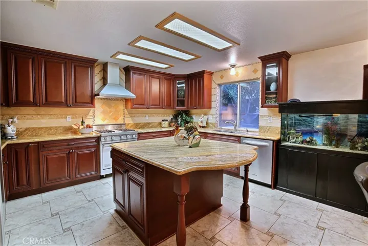16463 Turnbury Court, Chino Hills, California 91709