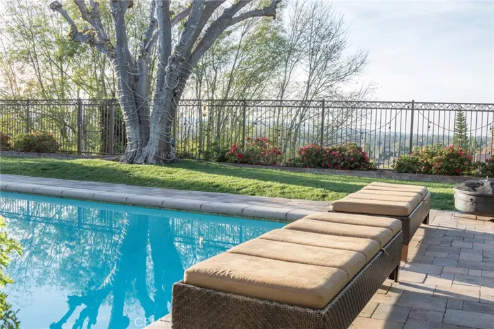 24851 Spadra Lane, Mission Viejo, California 92691