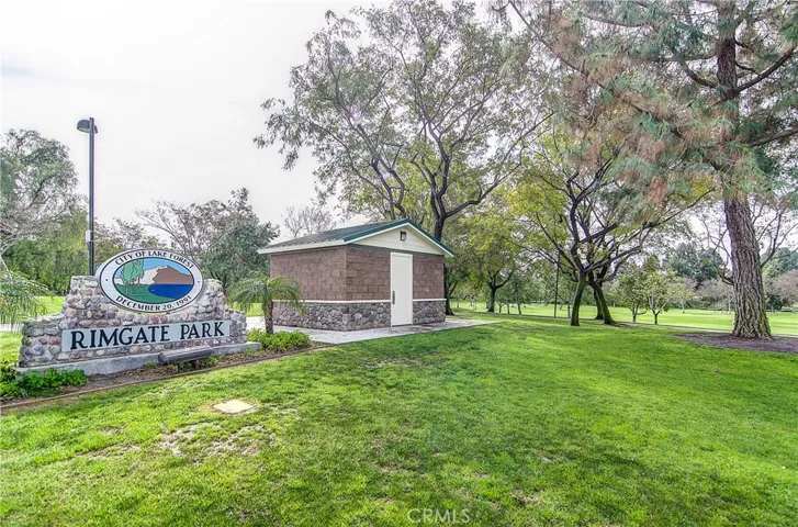 Parks and greenbelts are the norm in Lake Forest.. Lucky you, this one is just a short walk away..