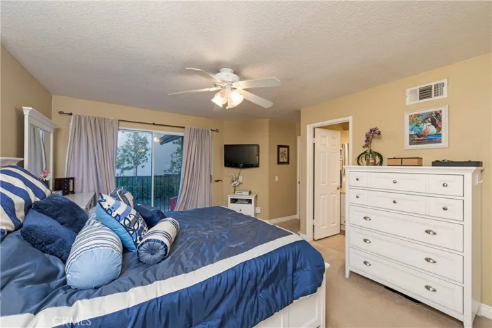 8200 E Oak Ridge Circle, Anaheim Hills, California 92808