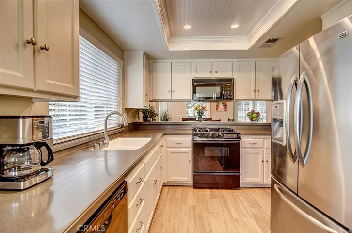 ACRES of Counters, and LOADS of Cabinets!