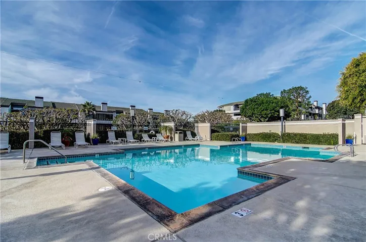 200 Paris Lane Unit 304, Newport Beach, California 92663