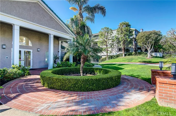 200 Paris Lane Unit 304, Newport Beach, California 92663