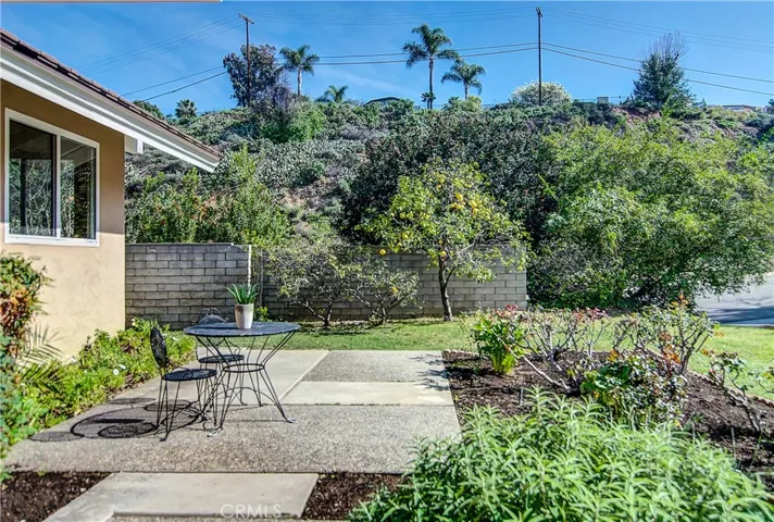 What a relaxing space...whether you are coming or going...plus a nice place to enjoy the rose garden and citrus grove.