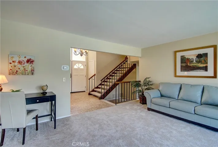 Imagine your own "Brady Bunch" photo on those stairs!