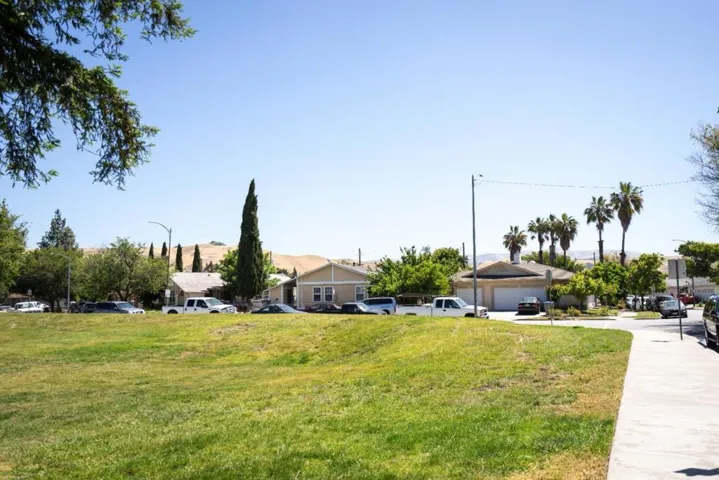 5200 Snow Drive, San Jose, California 95111