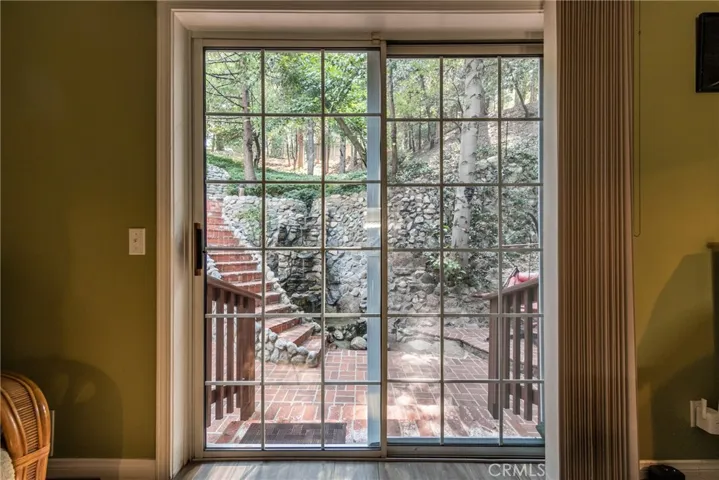 620 Acacia Drive, Crestline, California 92325