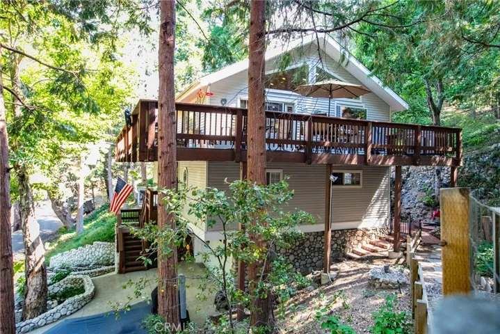 620 Acacia Drive, Crestline, California 92325