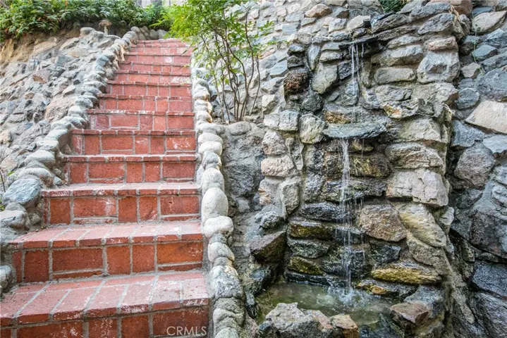 620 Acacia Drive, Crestline, California 92325