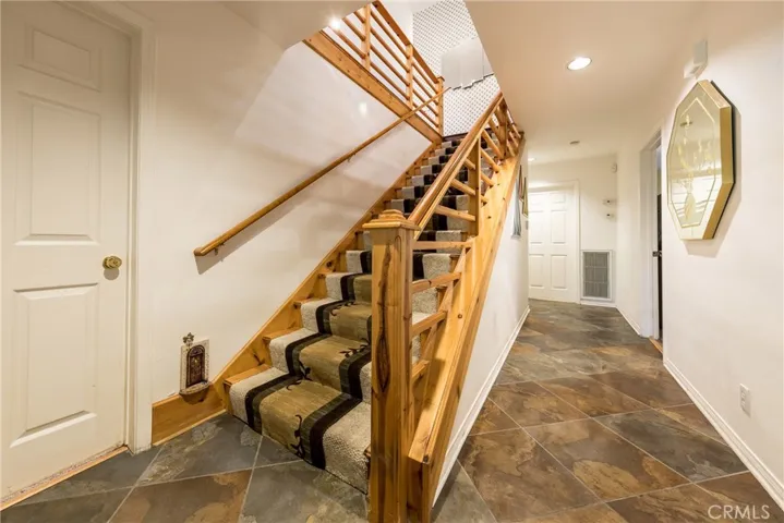 620 Acacia Drive, Crestline, California 92325