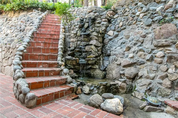 620 Acacia Drive, Crestline, California 92325