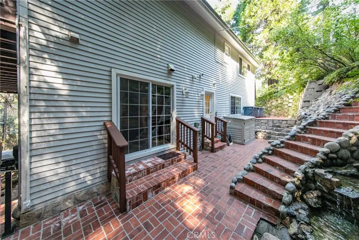 620 Acacia Drive, Crestline, California 92325