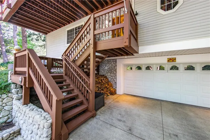 620 Acacia Drive, Crestline, California 92325