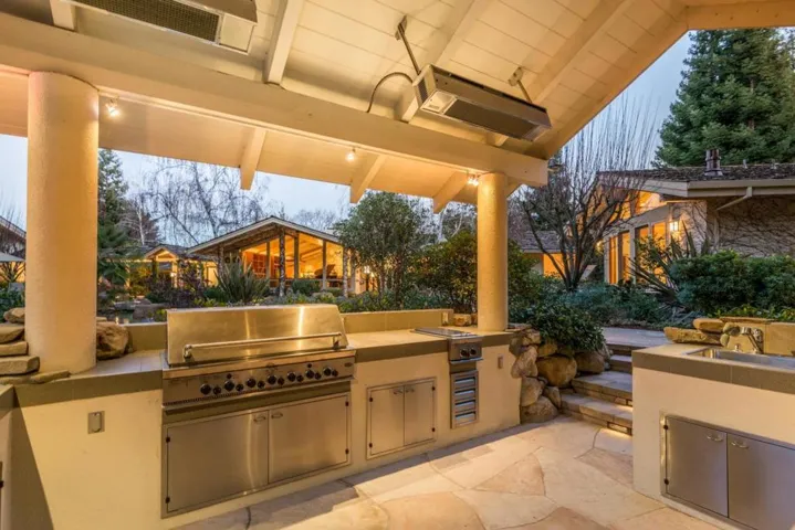 11525 Old Ranch Lane, Los Altos Hills, California 94024
