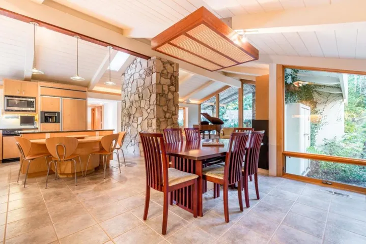 11525 Old Ranch Lane, Los Altos Hills, California 94024
