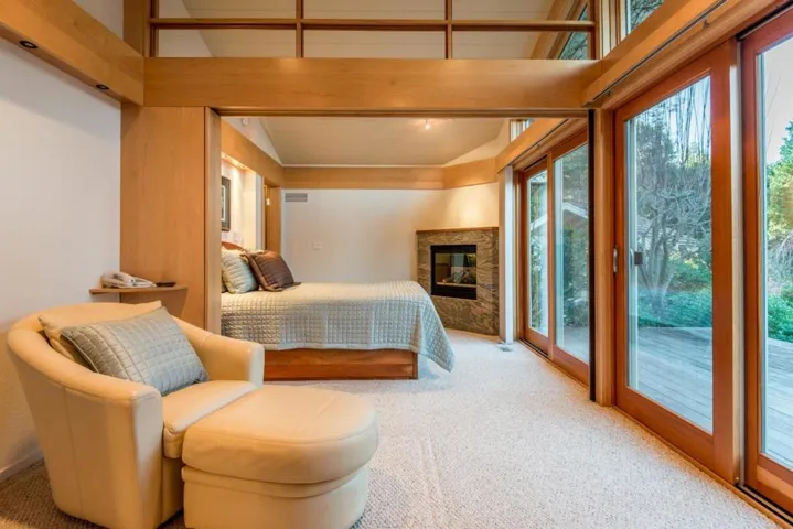 11525 Old Ranch Lane, Los Altos Hills, California 94024