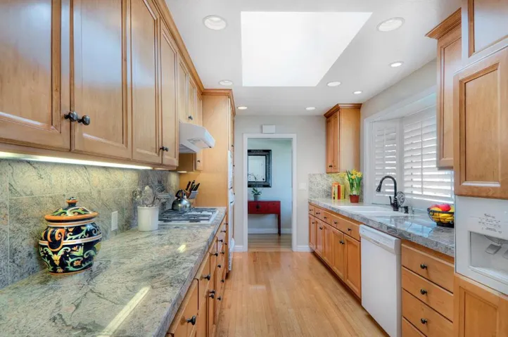 18812 Aspesi Drive, Saratoga, California 95070