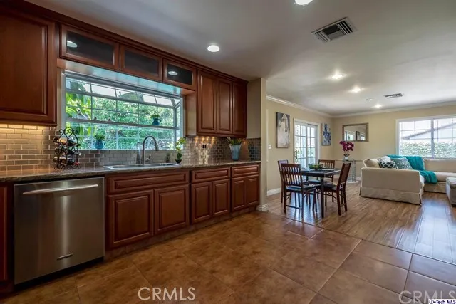 2505 Lambert Drive, Pasadena, California 91107