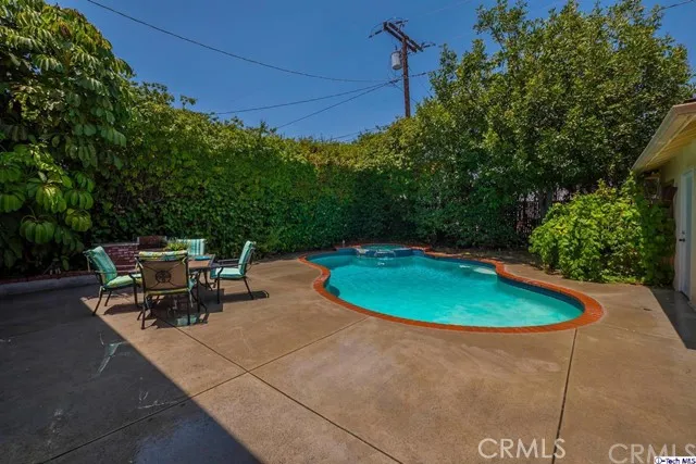 2505 Lambert Drive, Pasadena, California 91107