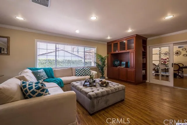 2505 Lambert Drive, Pasadena, California 91107