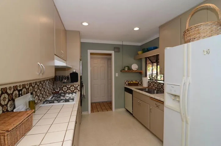 650 Hudson Drive, Santa Clara, California 95051
