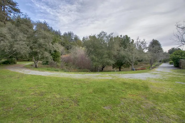495 Larsen Road, Aptos, California 95003
