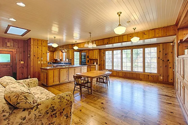 495 Larsen Road, Aptos, California 95003