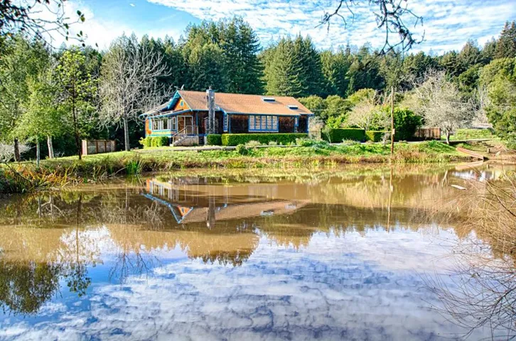 495 Larsen Road, Aptos, California 95003