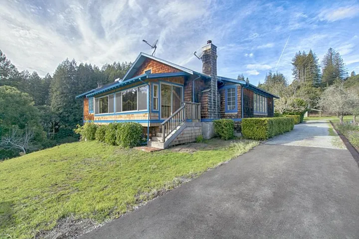495 Larsen Road, Aptos, California 95003
