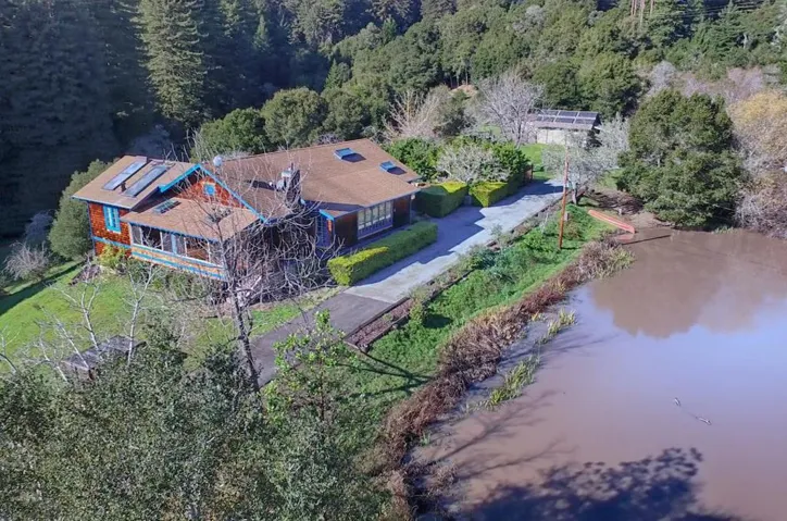 495 Larsen Road, Aptos, California 95003