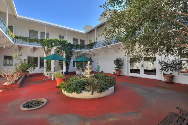260 High Street 206, Santa Cruz, California 95060