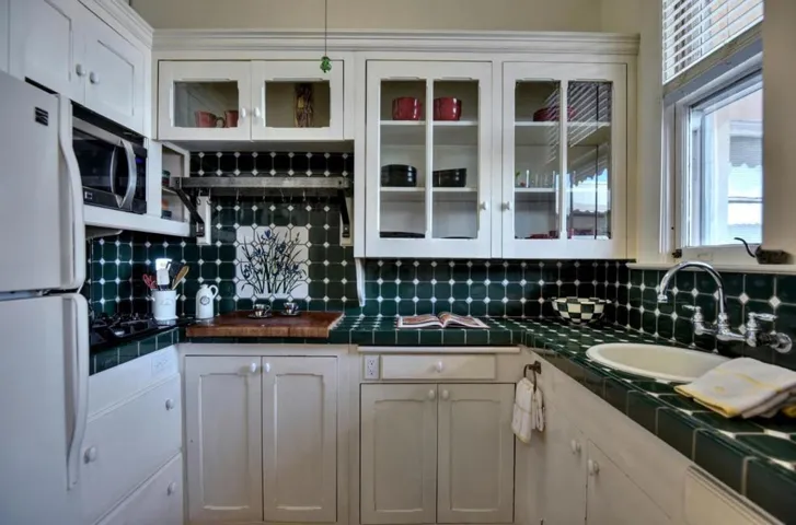 260 High Street 206, Santa Cruz, California 95060