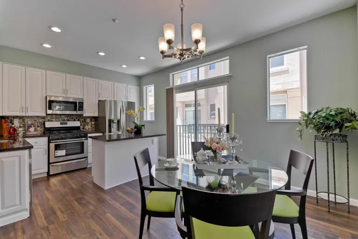 135 Frederick Court, Mountain View, California 94043
