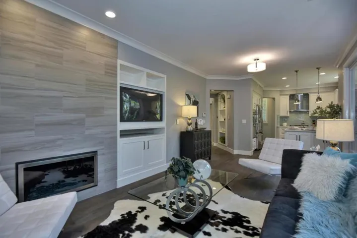 107 Naramore Lane, Los Gatos, California 95032