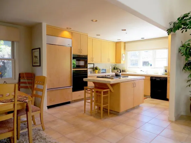 890 Pinetree Lane, Aptos, California 95003