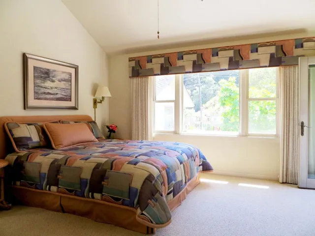 890 Pinetree Lane, Aptos, California 95003