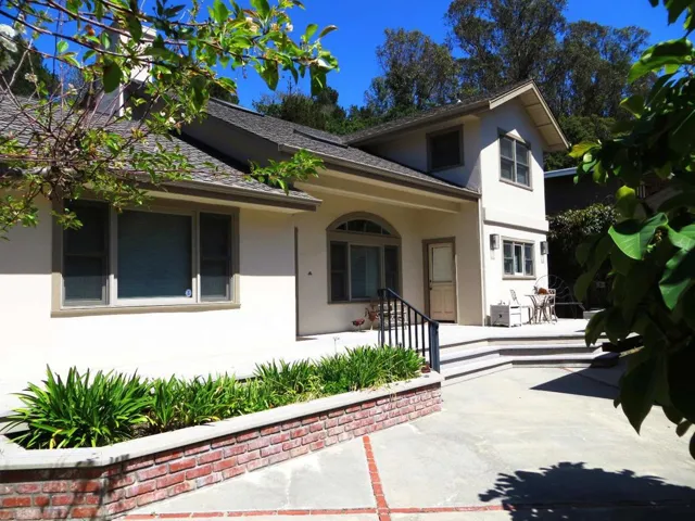 890 Pinetree Lane, Aptos, California 95003