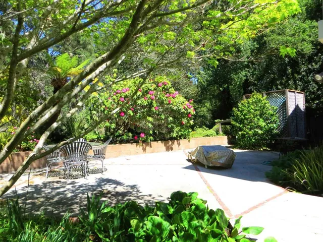 890 Pinetree Lane, Aptos, California 95003
