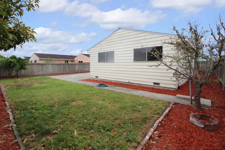 61 Shady Oaks Drive, Watsonville, California 95076