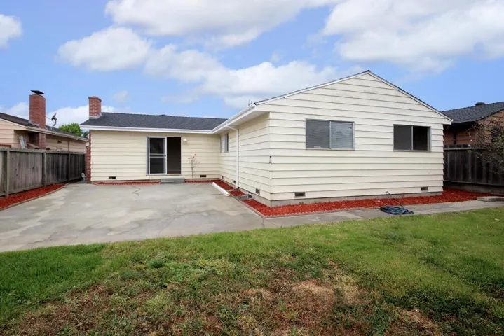 61 Shady Oaks Drive, Watsonville, California 95076