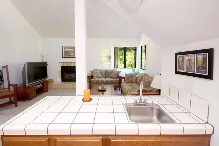 8 Seacliff Drive, Aptos, California 95003