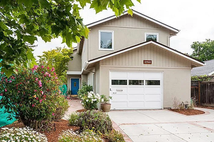 2961 South Court, Palo Alto, California 94306