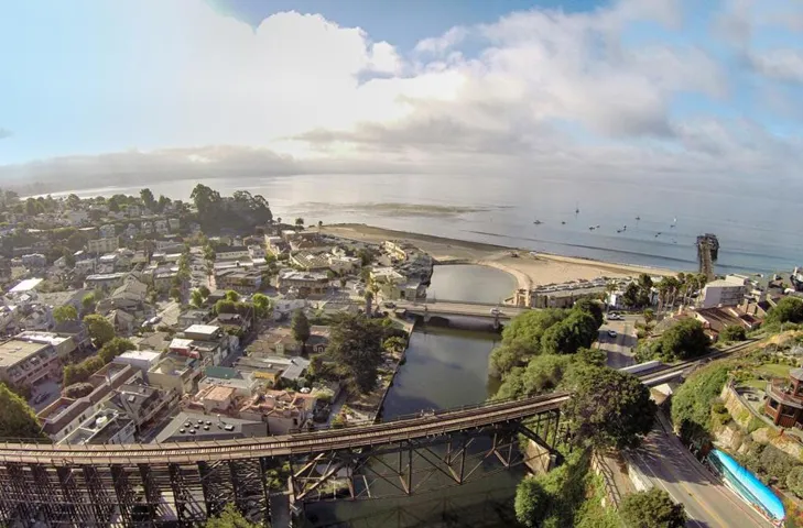1890 Wharf Road, Capitola, California 95010