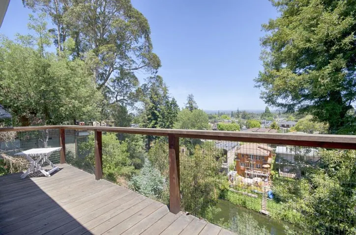 1890 Wharf Road, Capitola, California 95010