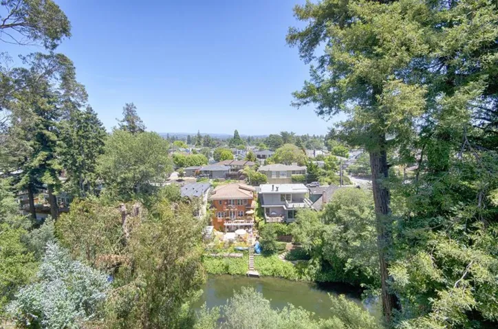 1890 Wharf Road, Capitola, California 95010