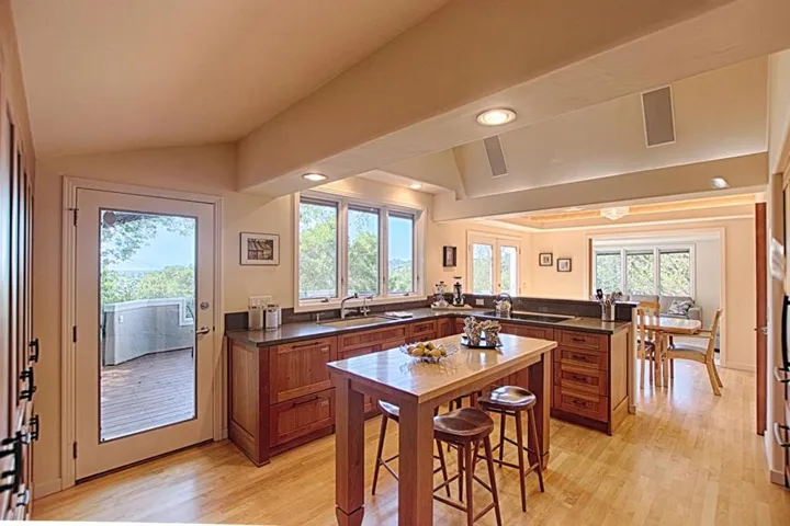 2222 Ocean Street, Santa Cruz, California 95060